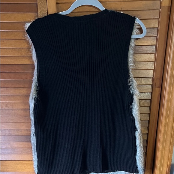 Evan Picone Faux Fur Front Black Sweater Back Size L - Picture 6 of 6